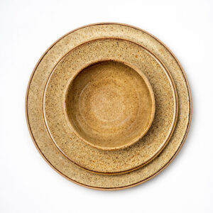DUO_PRATO_DE_JANTAR_MOON_DOURADO_5_ALUGUEL_CERAMICA_ARTESANAL_EVENTOS_LOUÇA_PARA_ALUGUEL_MESA_POSTA