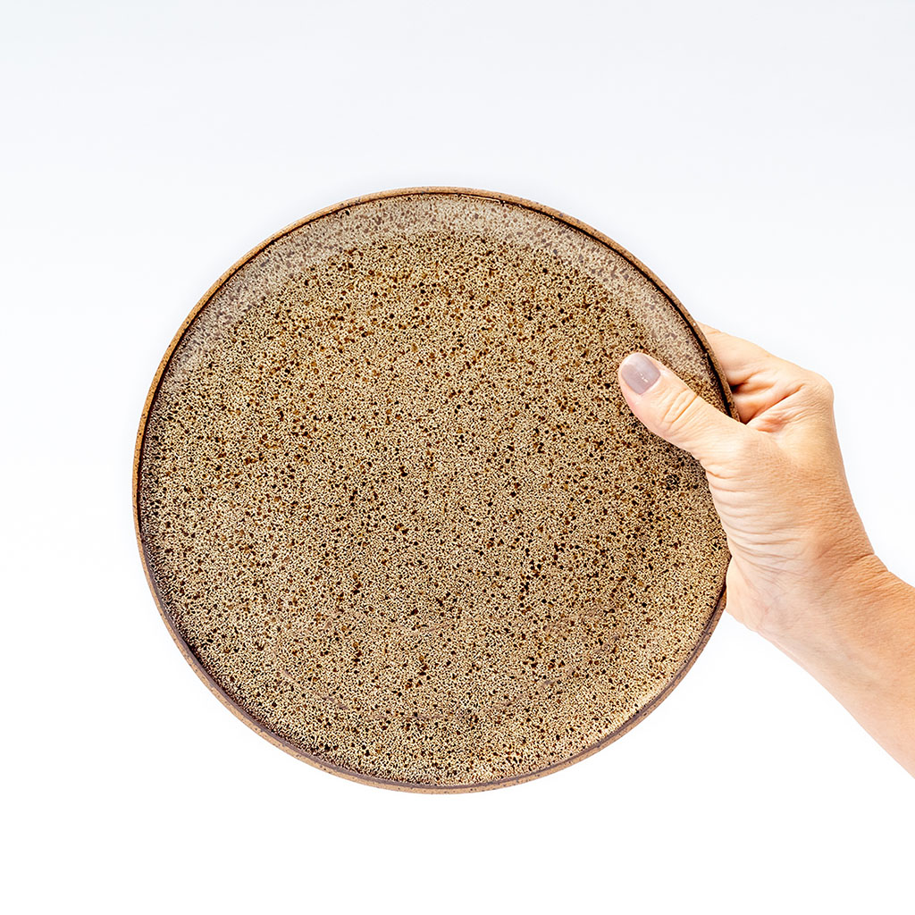 DUO_PRATO_DE_SOBREMESA_MOON_DOURADO_1_ALUGUEL_CERAMICA_ARTESANAL_EVENTOS_LOUÇA_PARA_ALUGUEL_MESA_POSTA