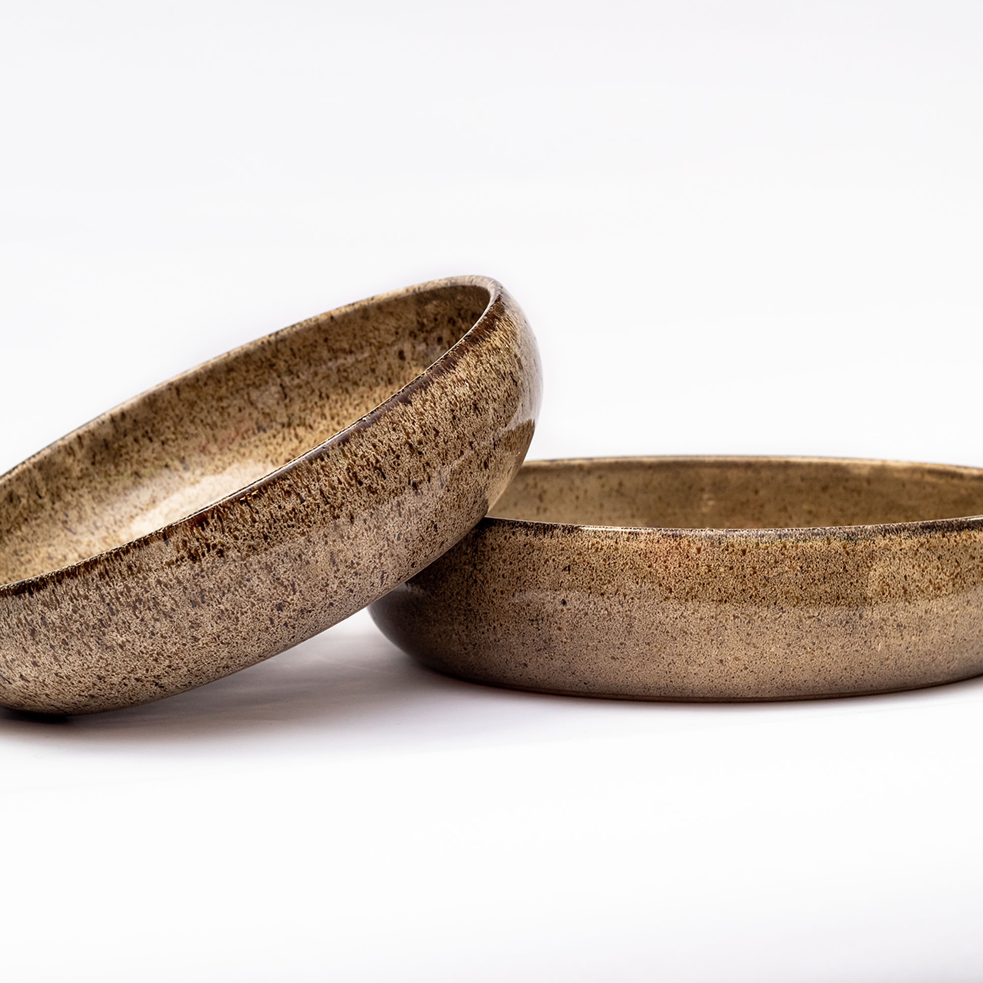 DUO_TRAVESSA_ALTA_MOON_G_DOURADO_4_ALUGUEL_CERAMICA_ARTESANAL_EVENTOS_LOUÇA_PARA_ALUGUEL_MESA_POSTA
