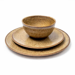DUO_TRAVESSA_BANDEJA_MOON_G_DOURADO_4_ALUGUEL_CERAMICA_ARTESANAL_EVENTOS_LOUÇA_PARA_ALUGUEL_MESA_POSTA